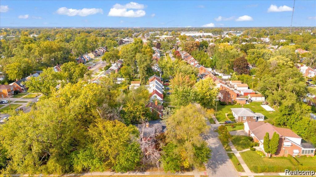main property photo 50