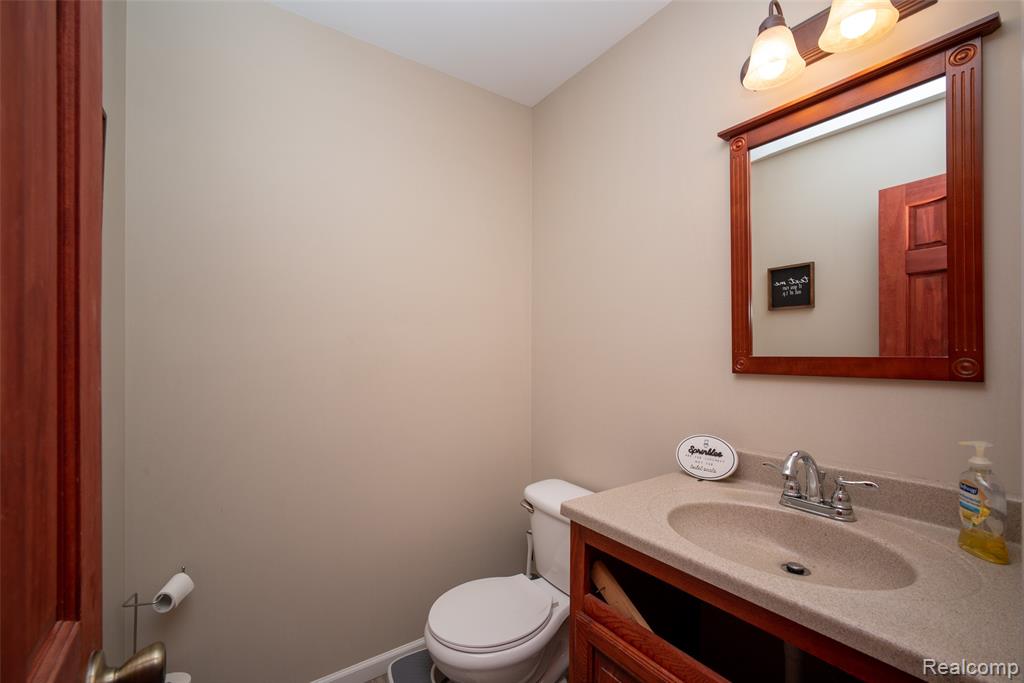 main property photo 12