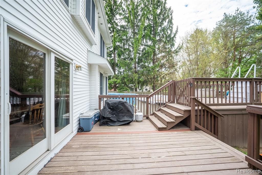 main property photo 31