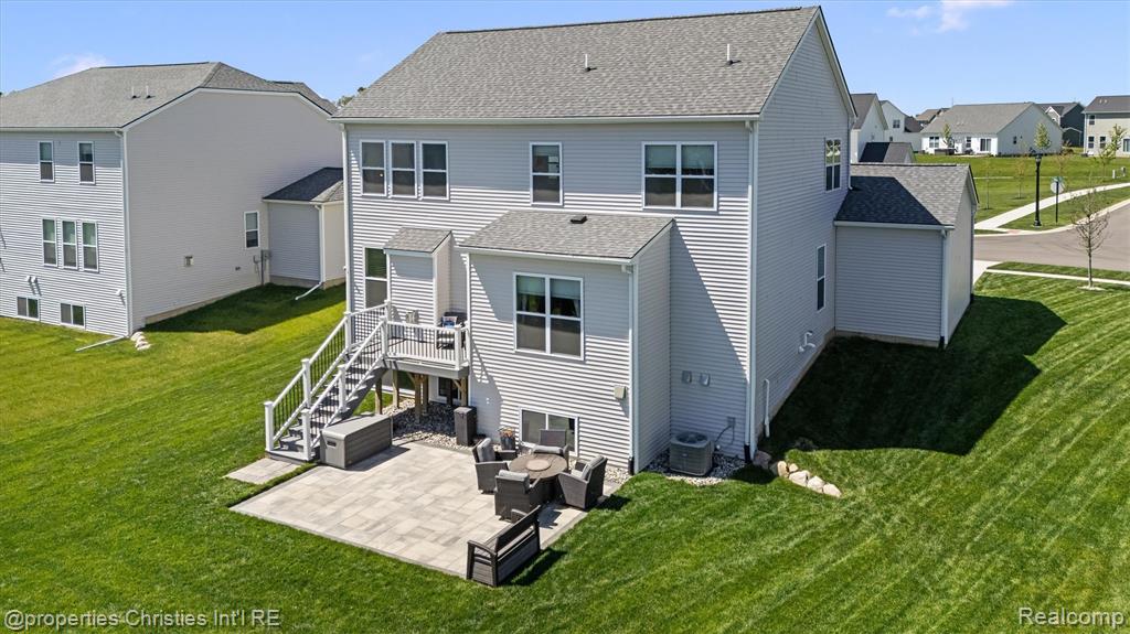 main property photo 41