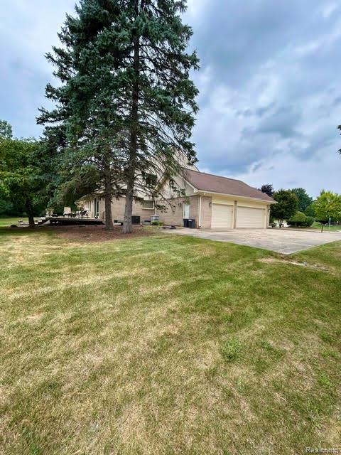 main property photo 9