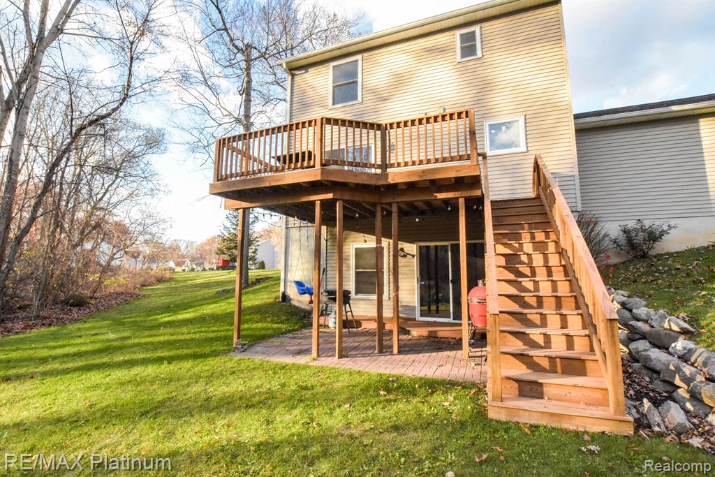 main property photo 37