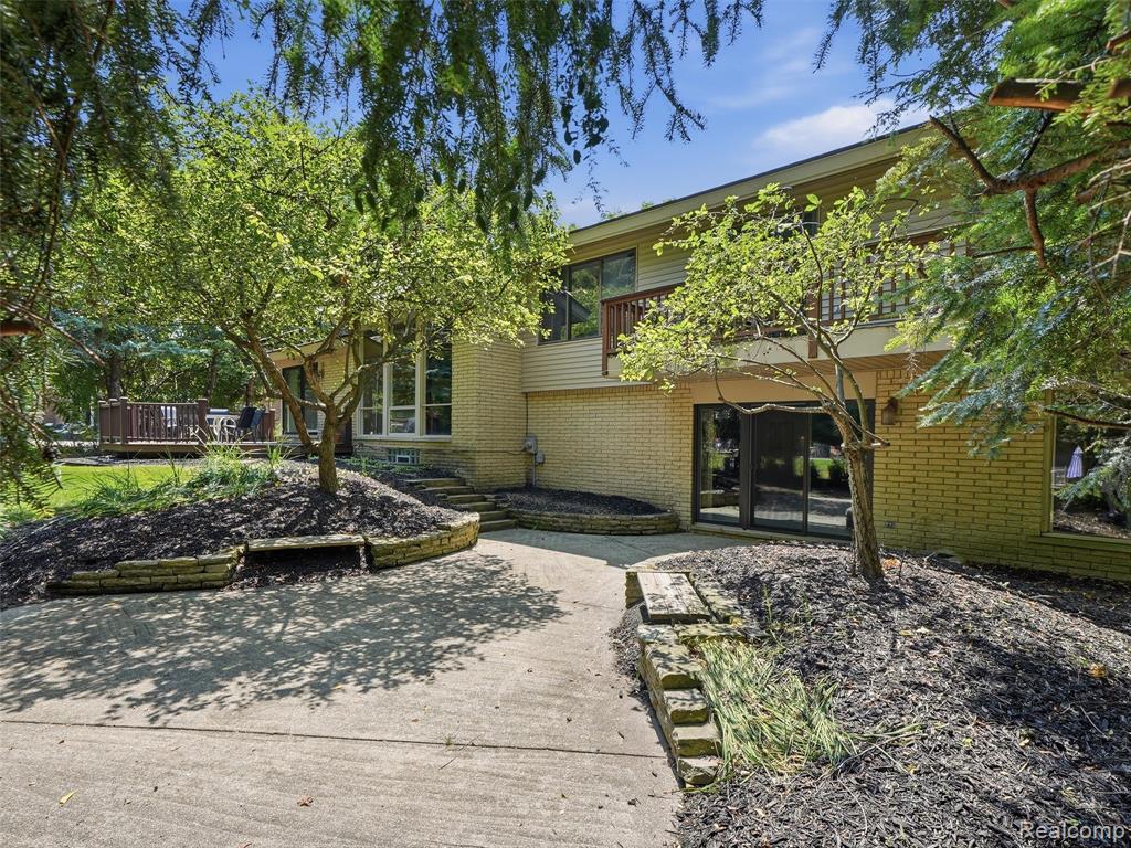 main property photo 44