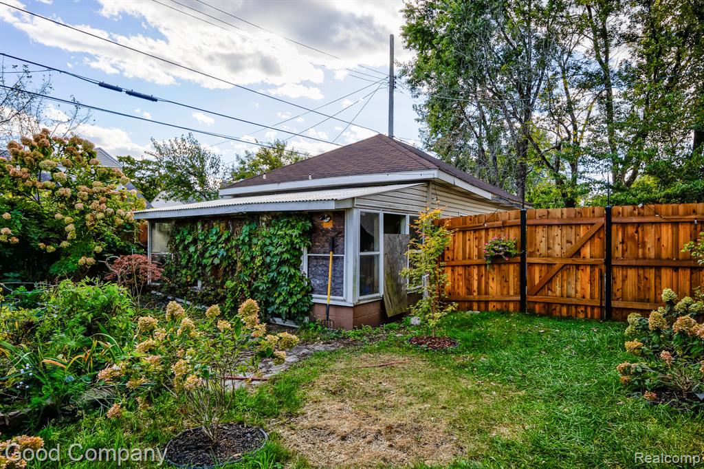 main property photo 58
