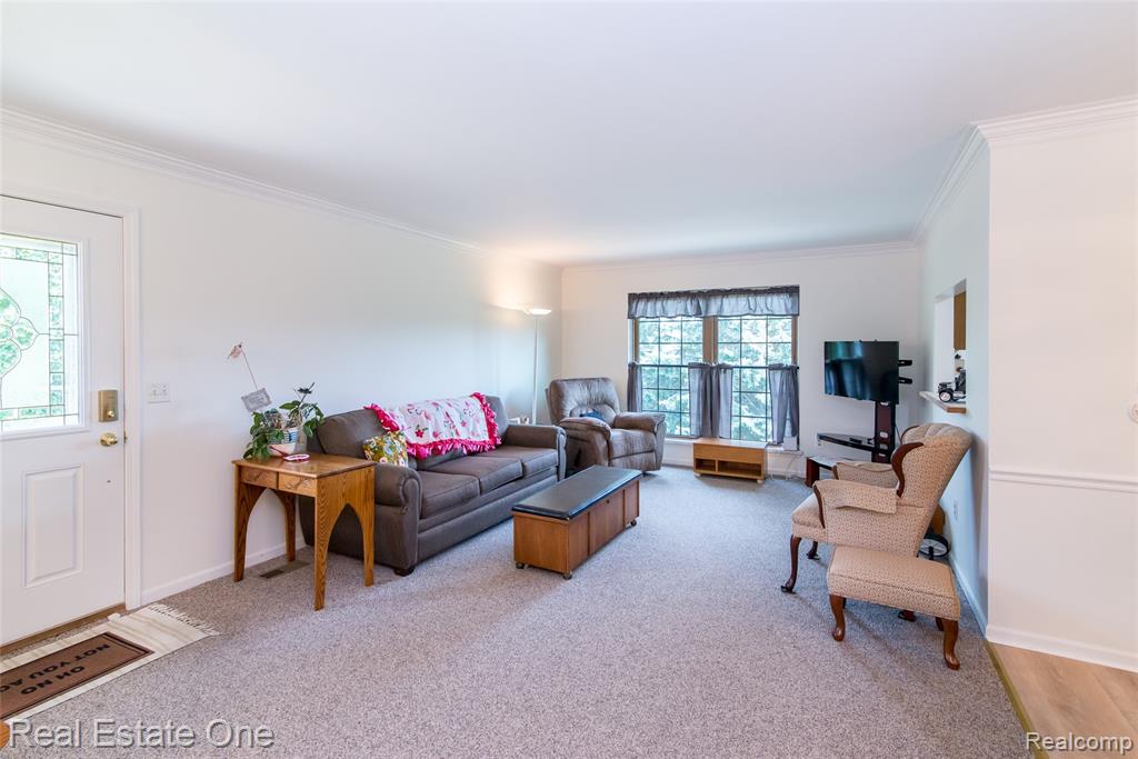 property viewer photo 2