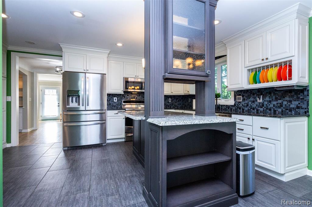 main property photo 15