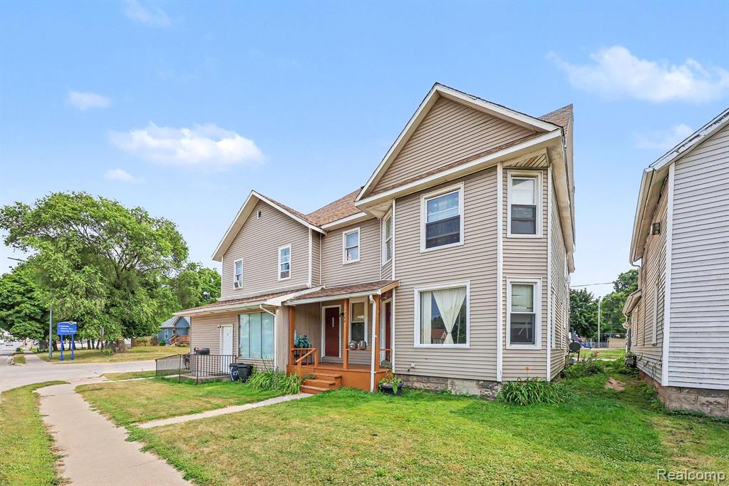 main property photo 2