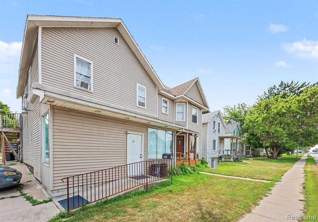 main property photo 28