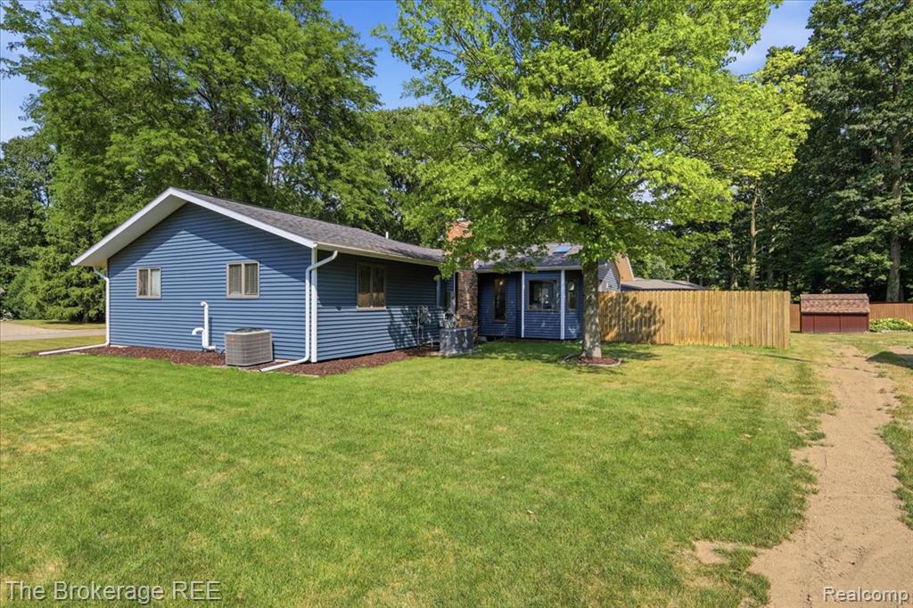 main property photo 50