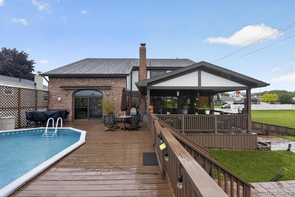 main property photo 48