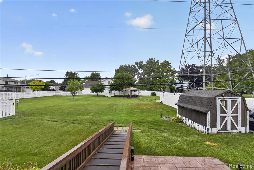 main property photo 51