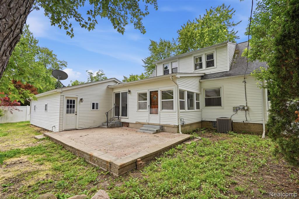 main property photo 33