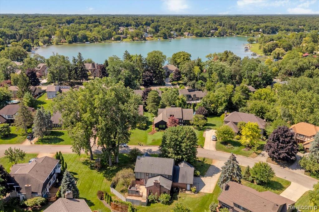 main property photo 46