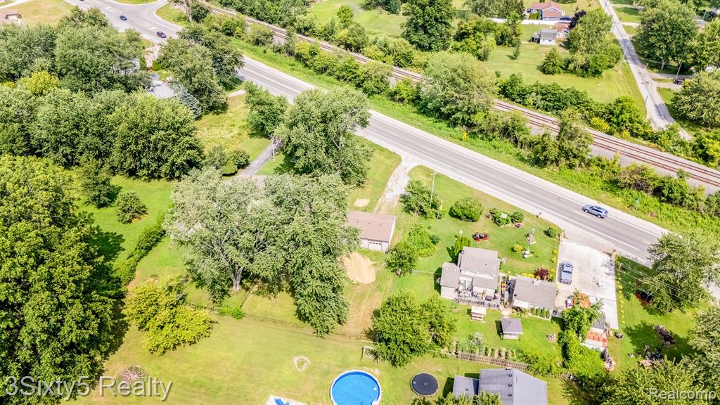 main property photo 60