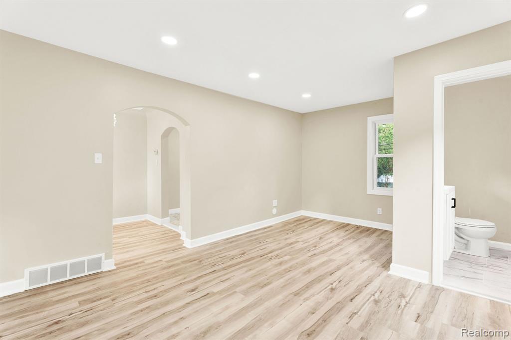 property viewer photo 17