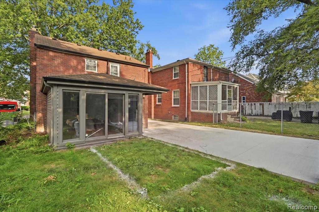 main property photo 4
