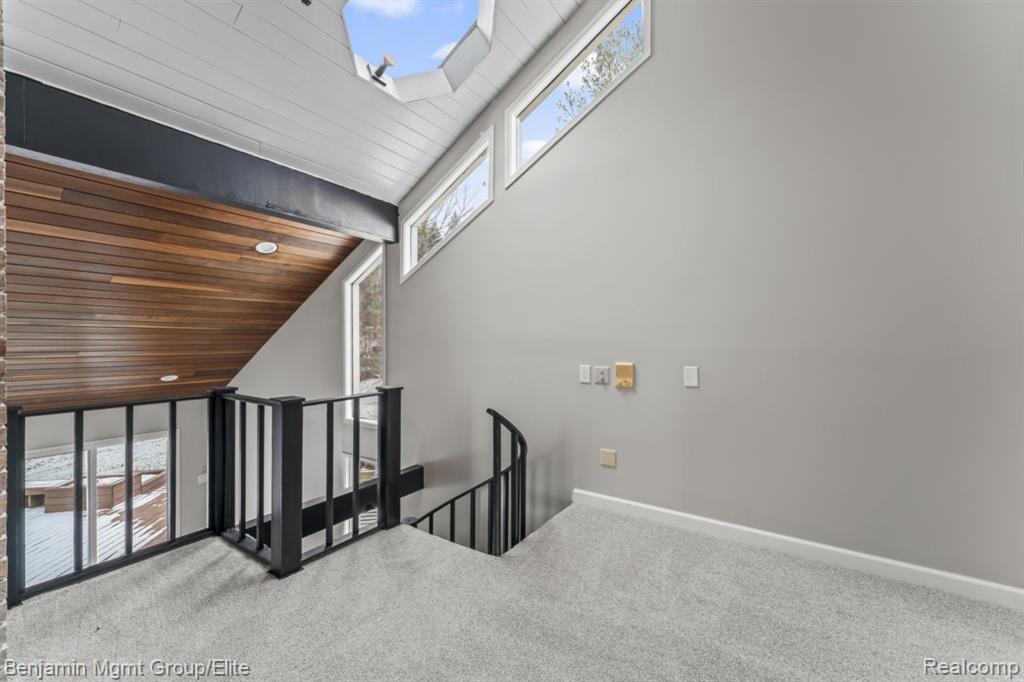 main property photo 58