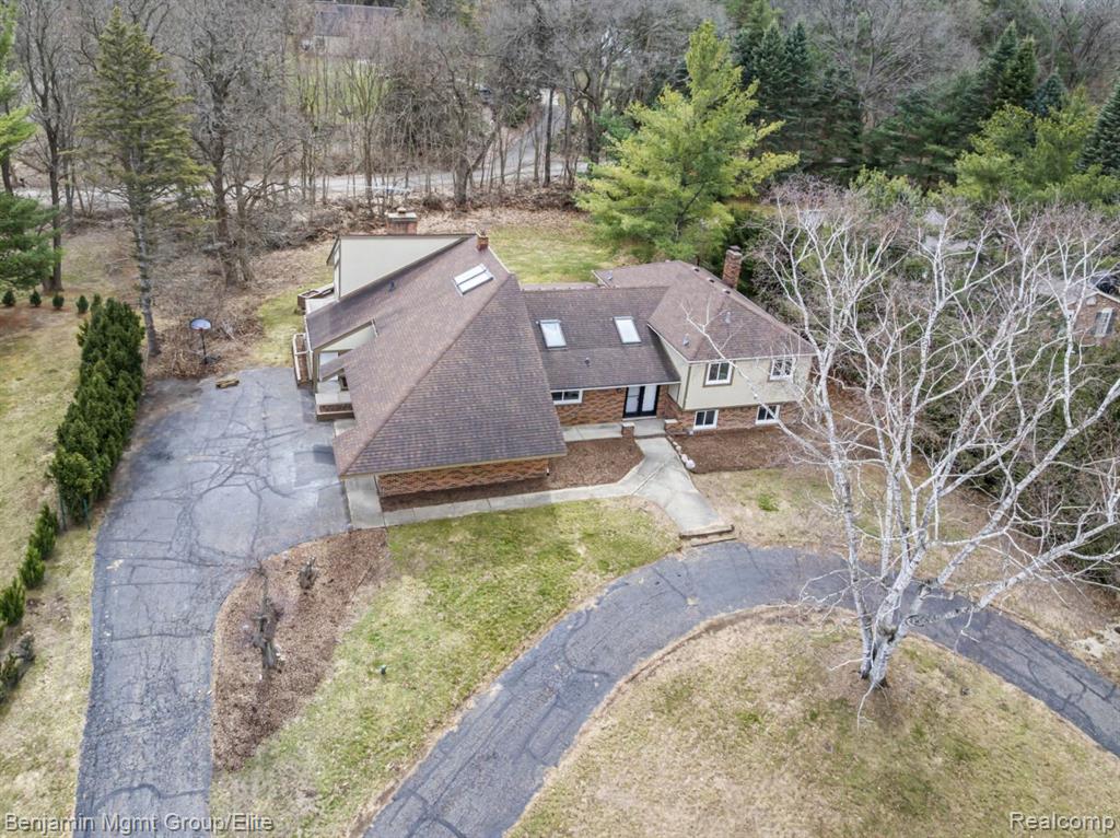 main property photo 75