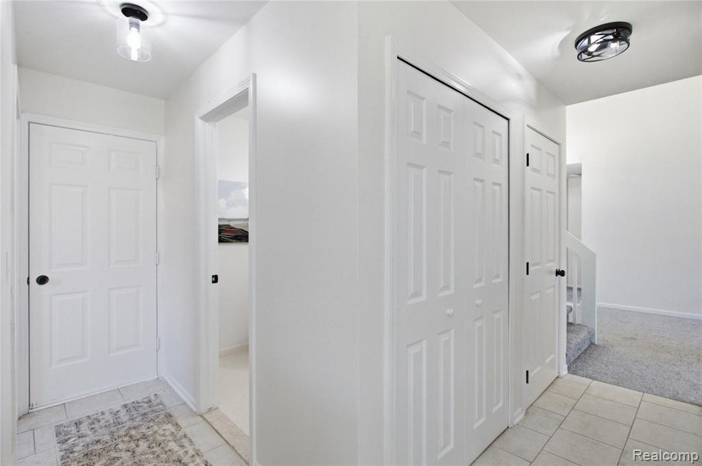 property viewer photo 16