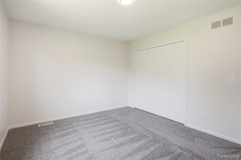 property viewer photo 19