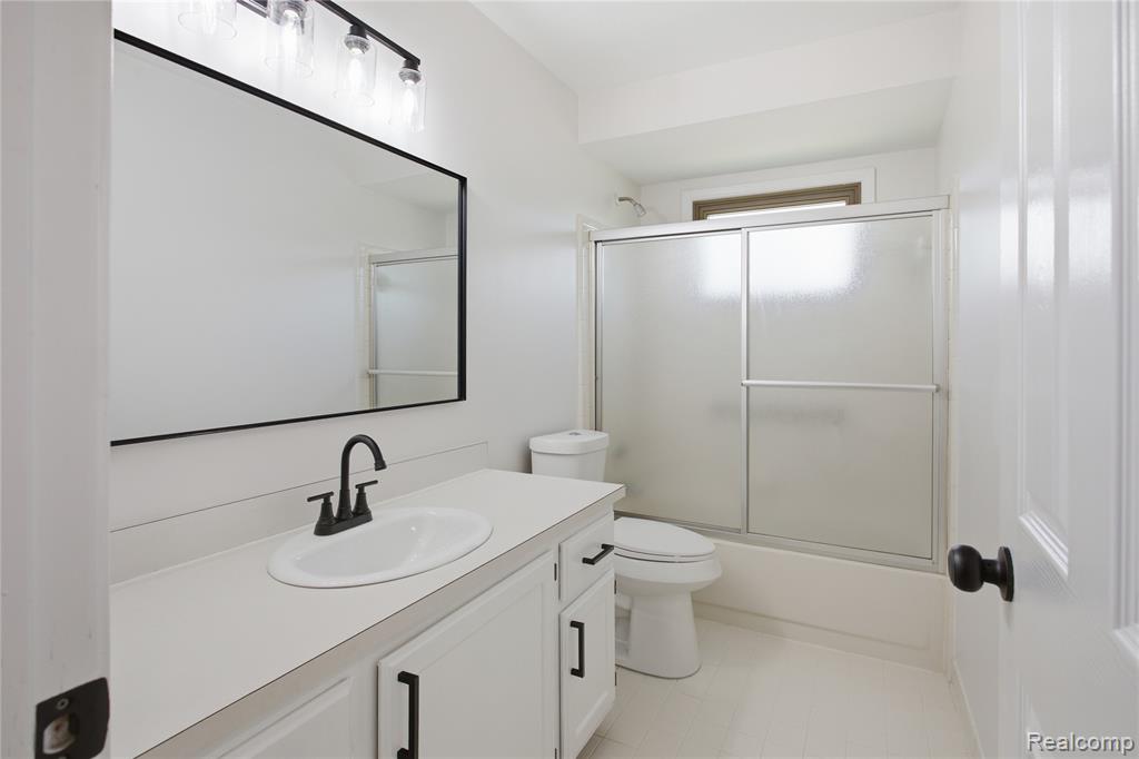 property viewer photo 20