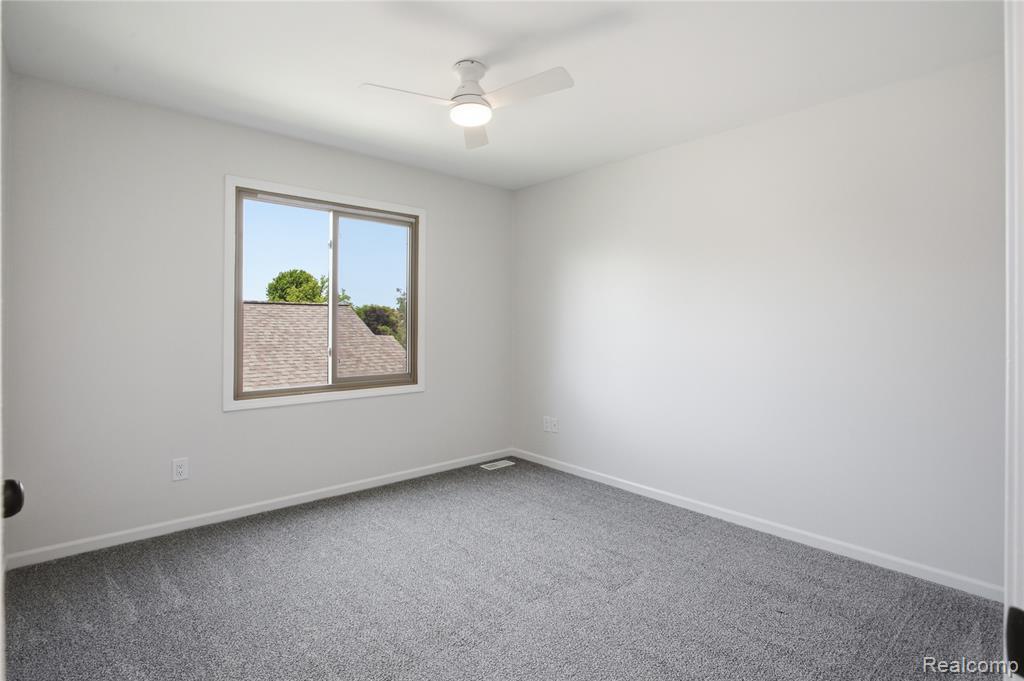 property viewer photo 22