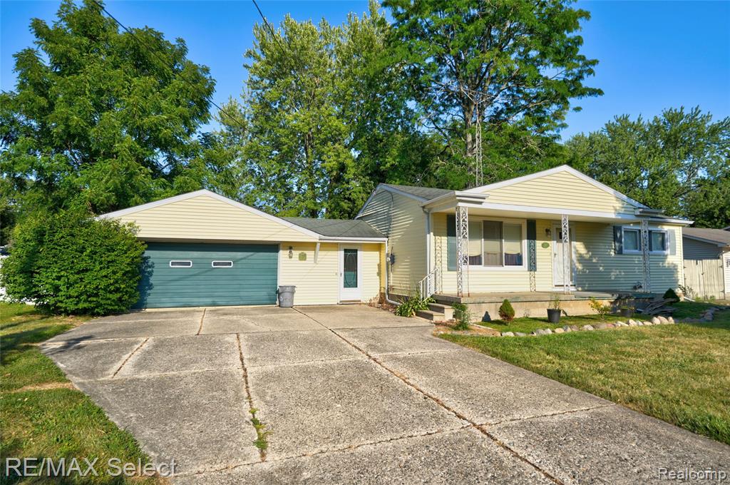 main property photo 35