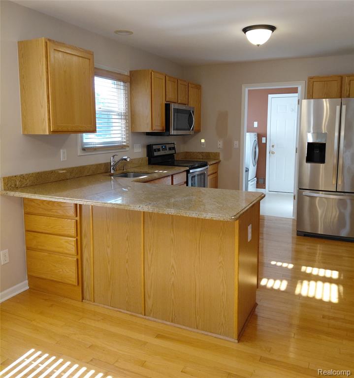 main property photo 4
