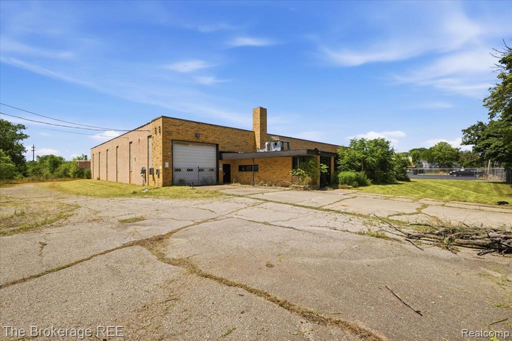 main property photo 10