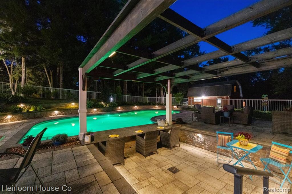 main property photo 24