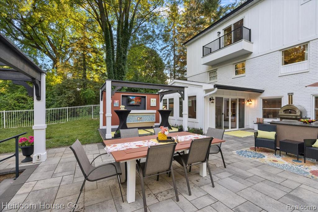 main property photo 70