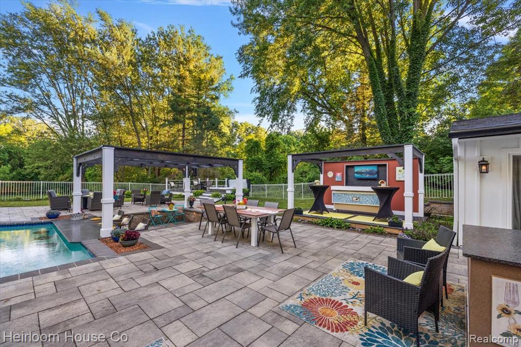 main property photo 71
