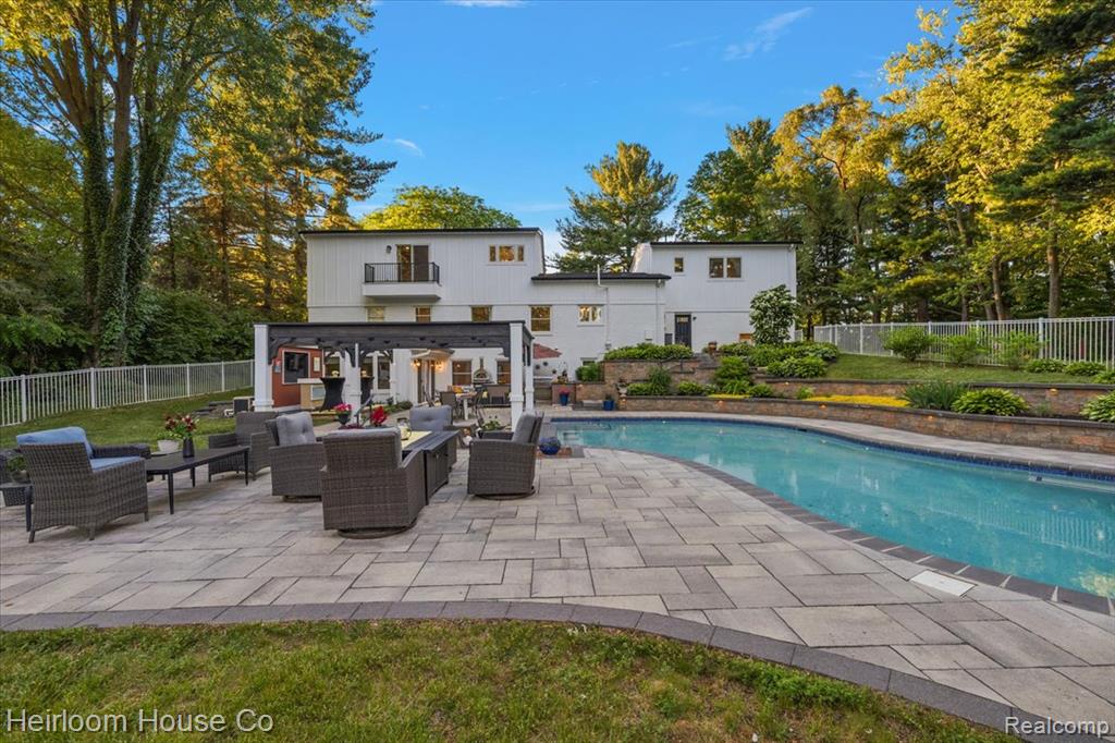 main property photo 74