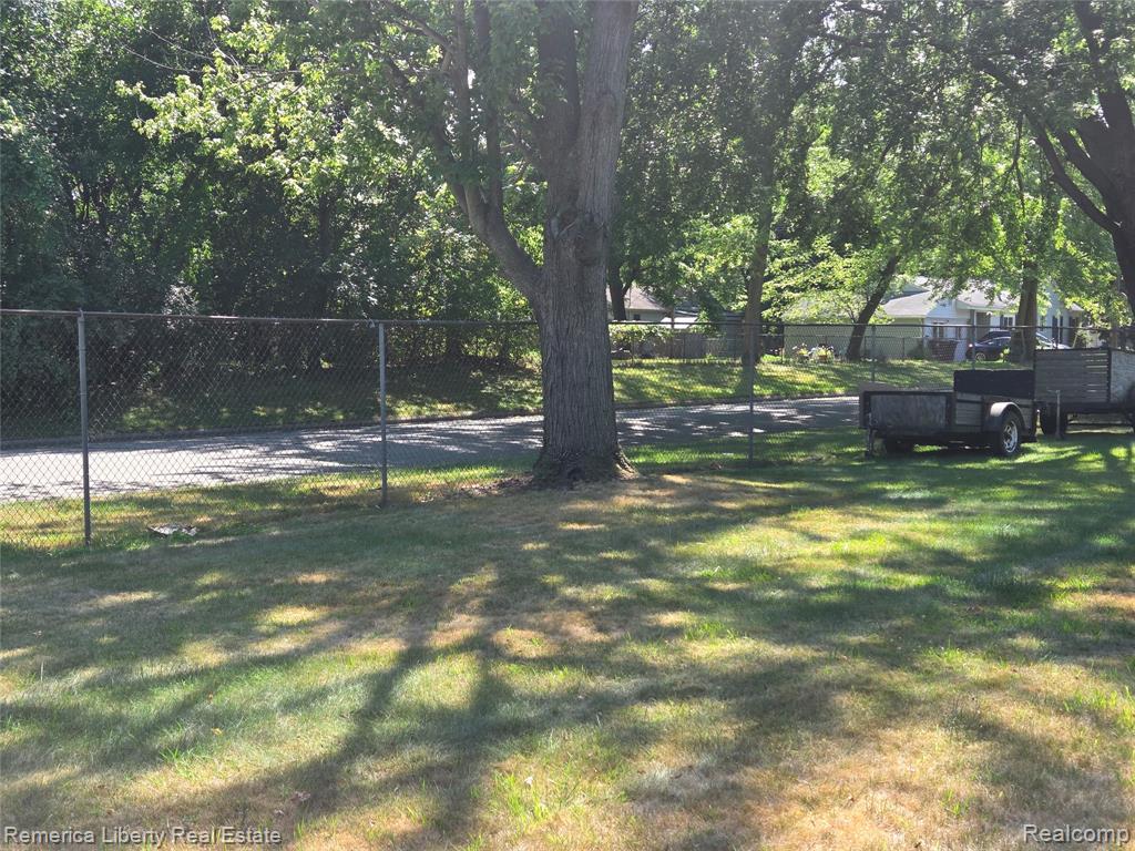 main property photo 26