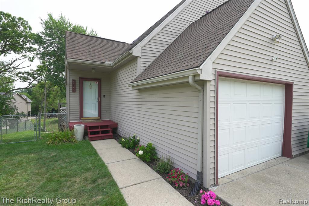 main property photo 58