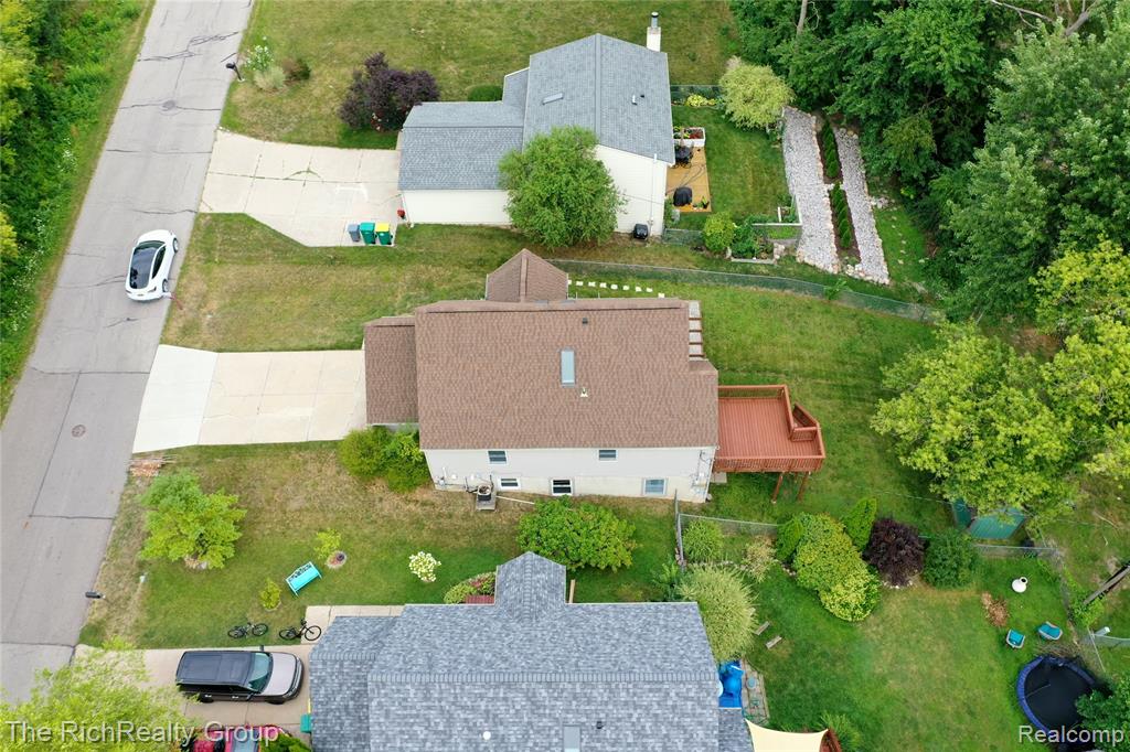 main property photo 60