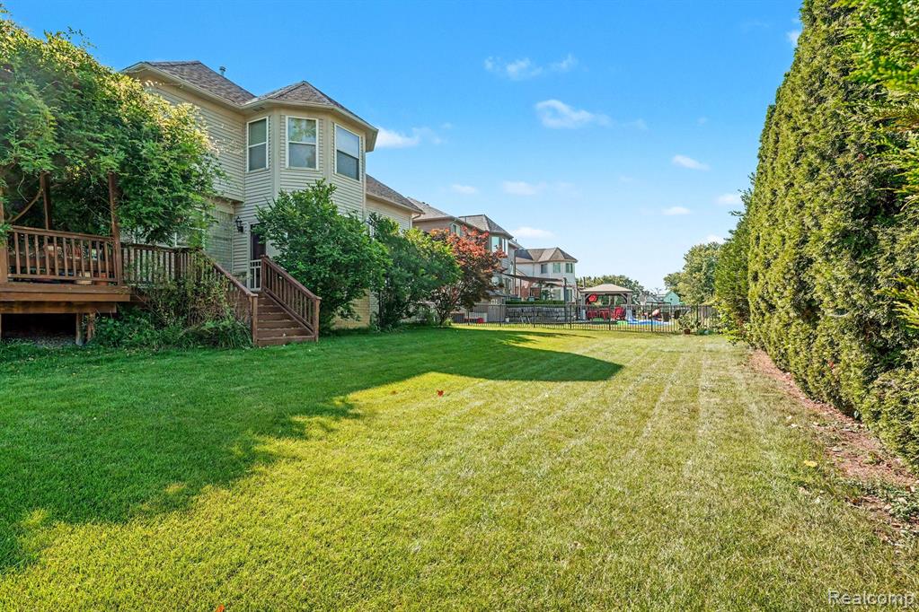 main property photo 32