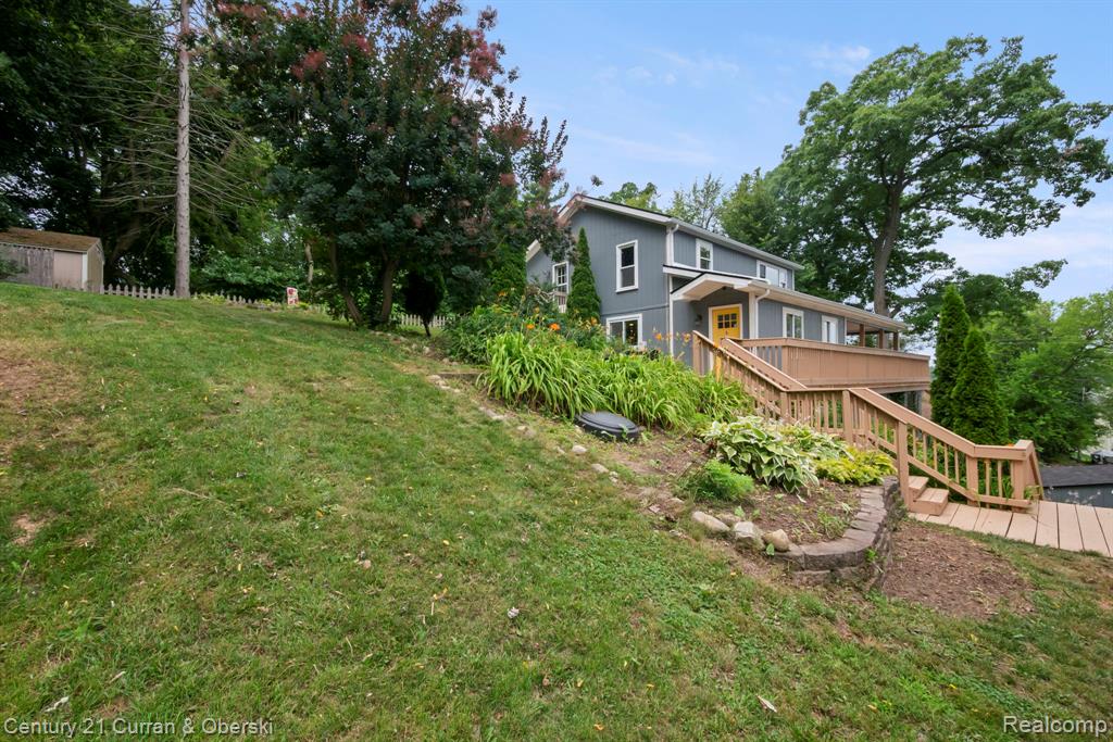 main property photo 35