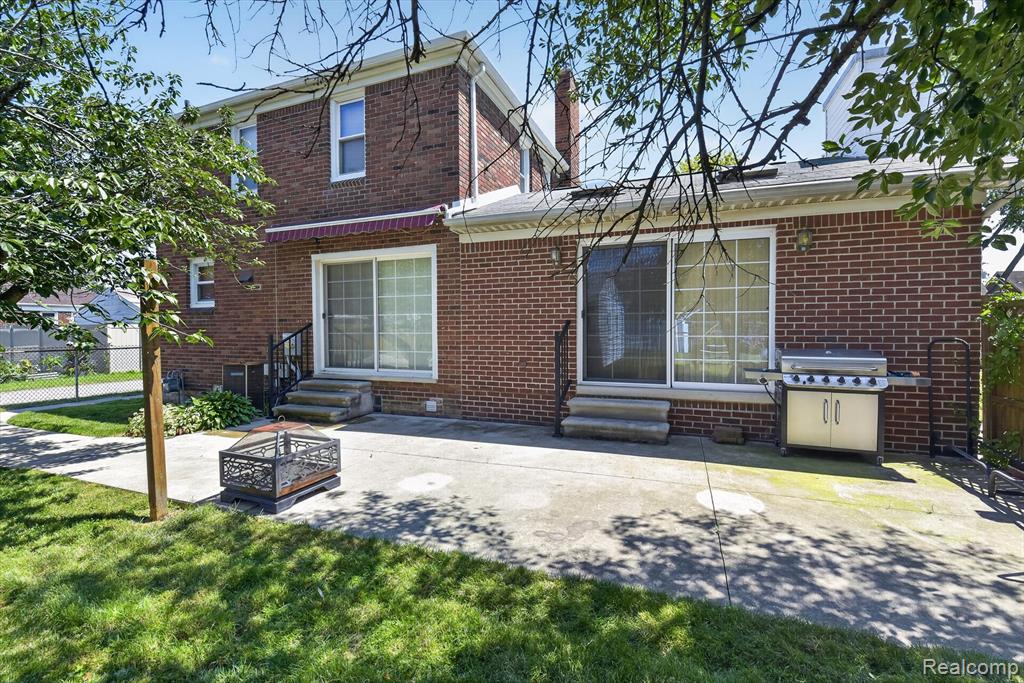 main property photo 47