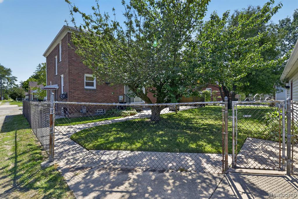 main property photo 49
