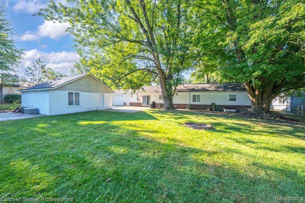 main property photo 39