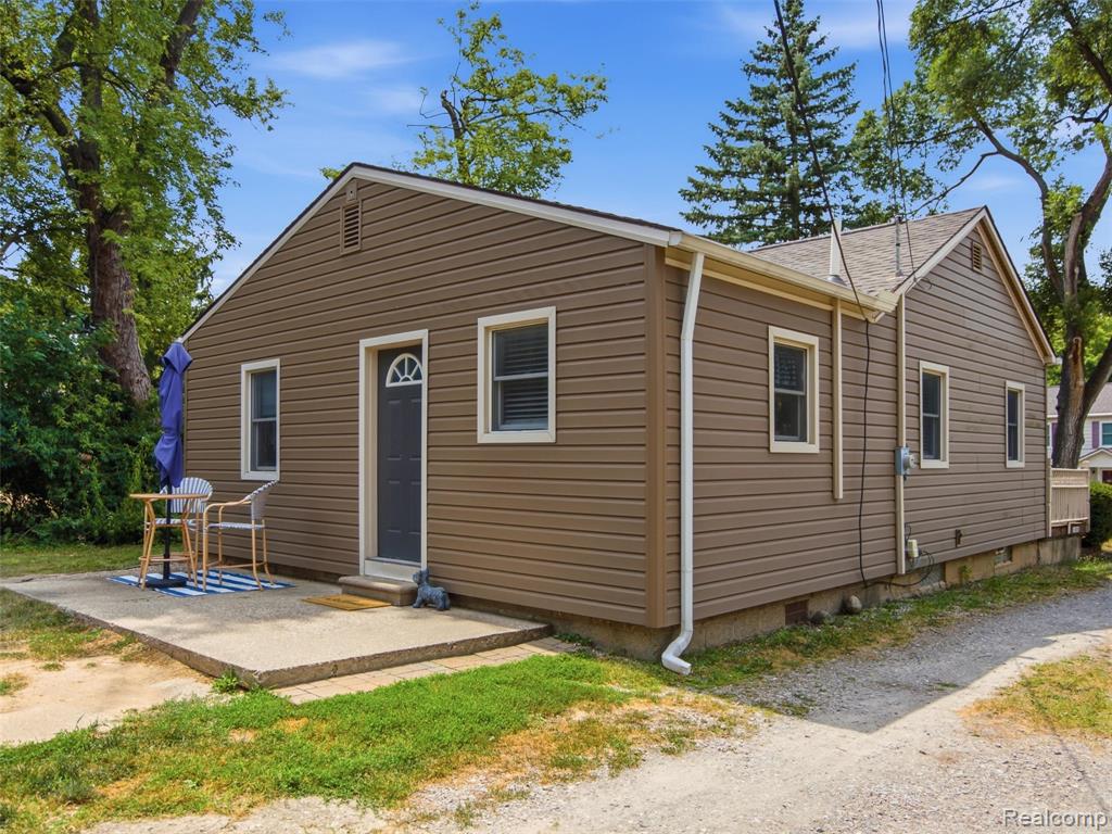 main property photo 33
