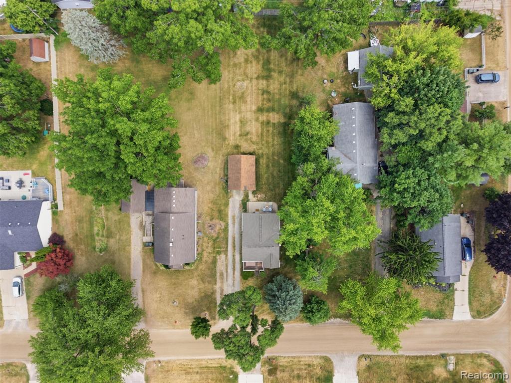 main property photo 44