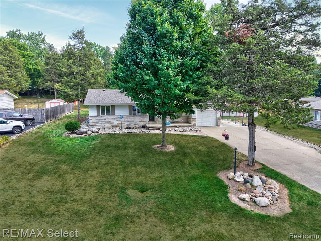 main property photo 13