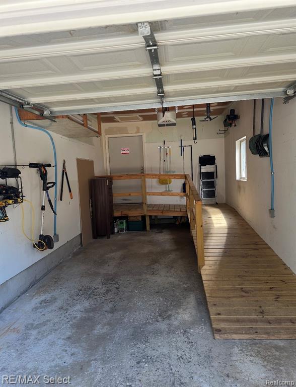 main property photo 50