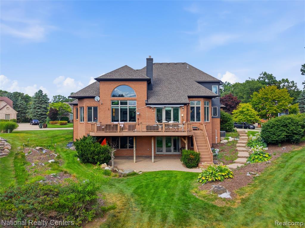 main property photo 8