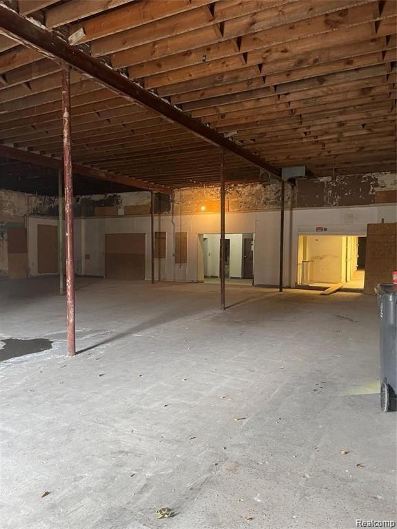 main property photo 10