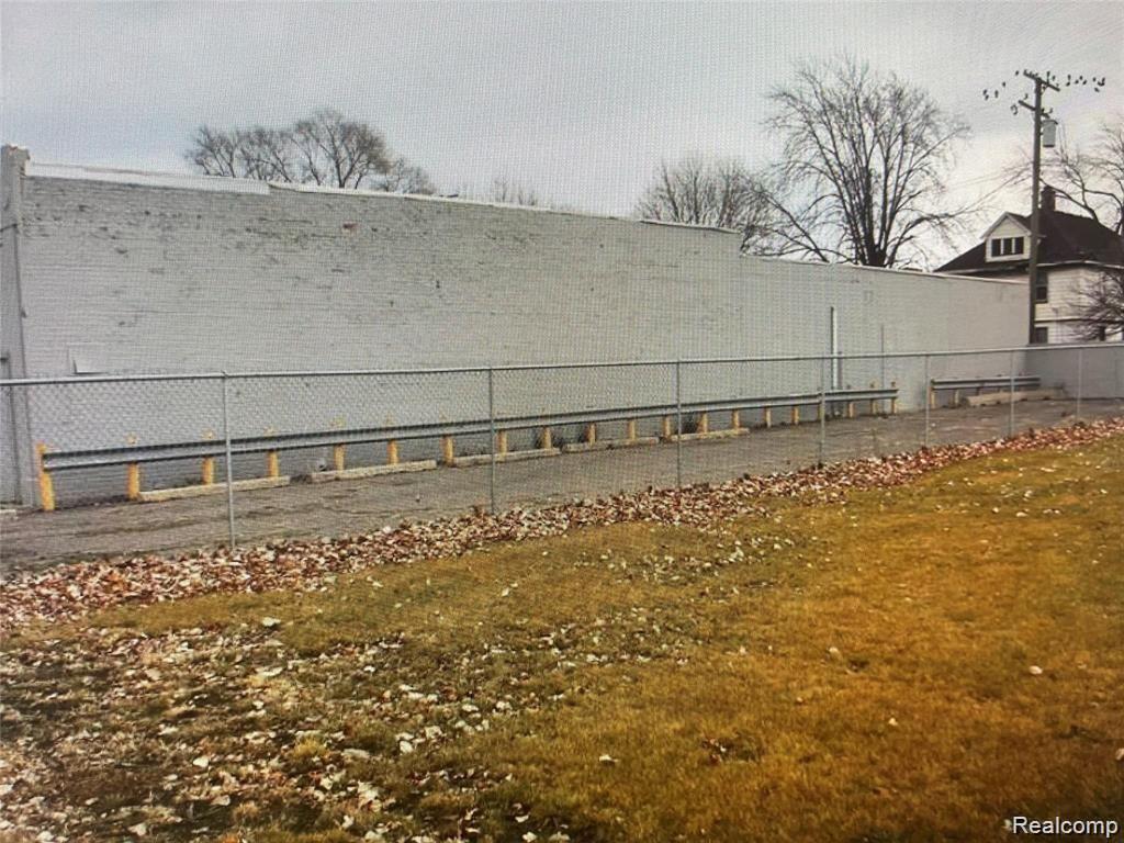 main property photo 8