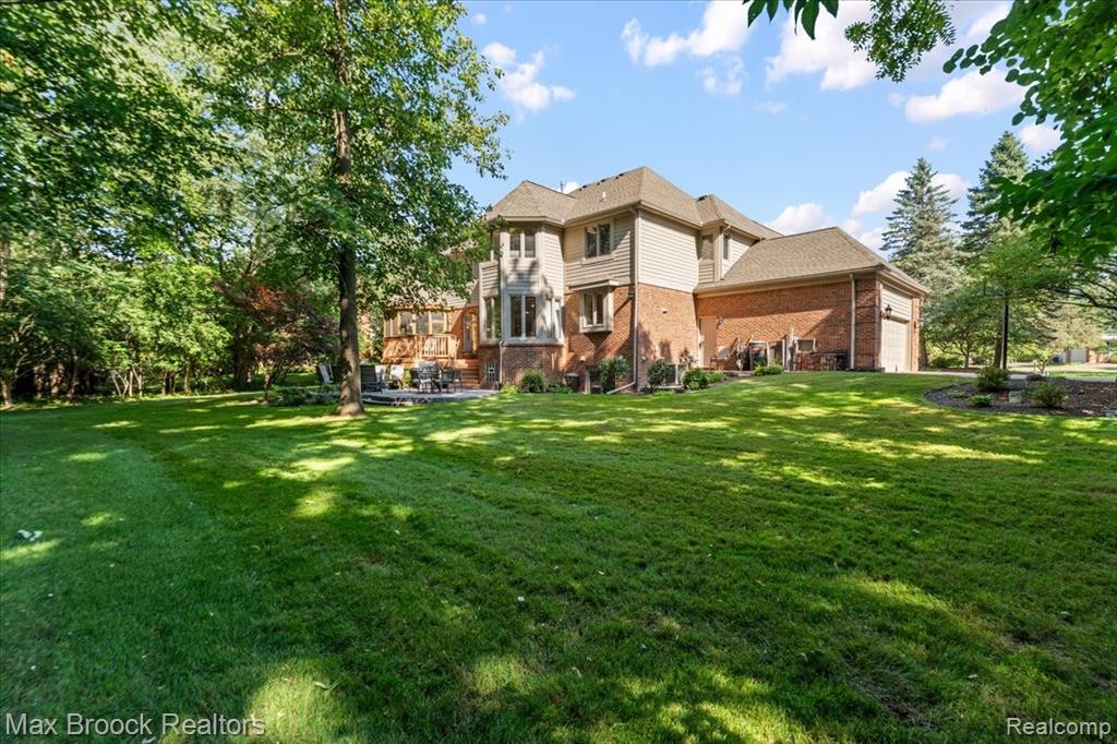 main property photo 44