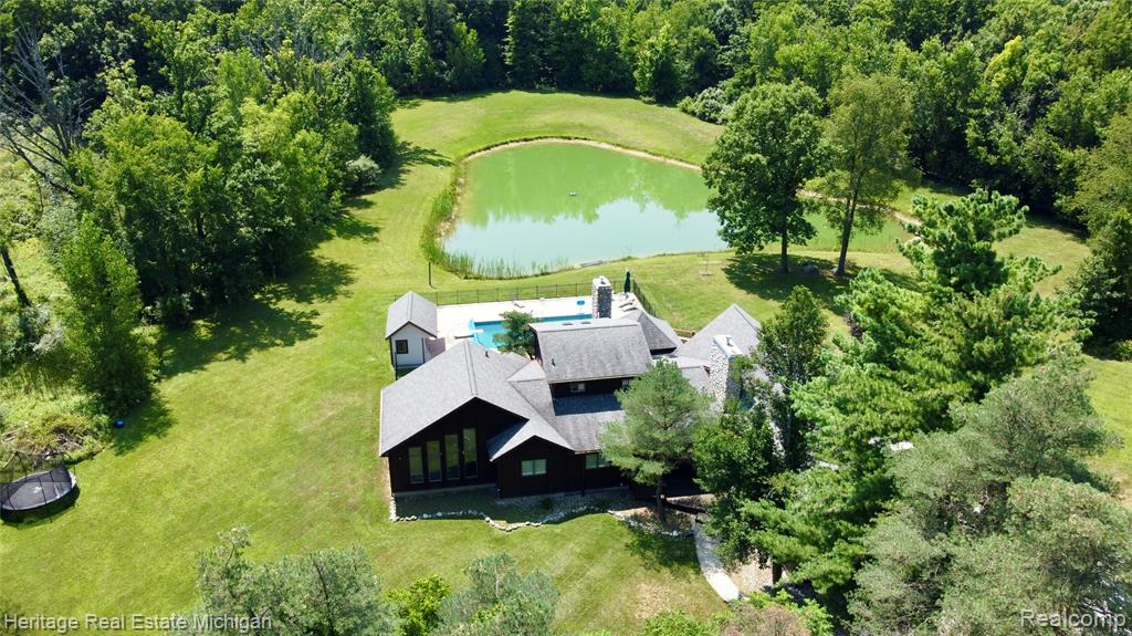 main property photo 44